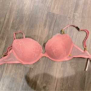 Victoria’s Secret 32DD lace push up